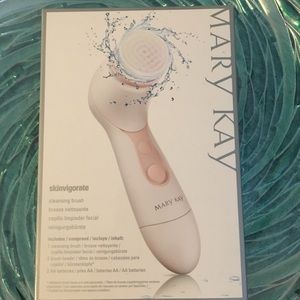 Mary Kay brand new cleansing brush